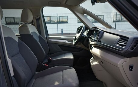 Volkswagen Multivan, 2024 год, 7 500 000 рублей, 8 фотография