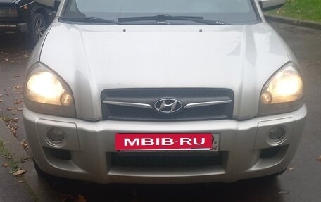 Hyundai Tucson III, 2008 год, 950 000 рублей, 3 фотография