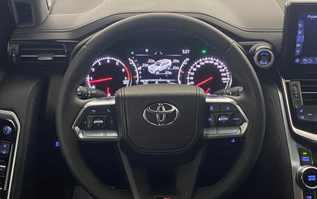 Toyota Land Cruiser, 2022 год, 9 599 000 рублей, 10 фотография