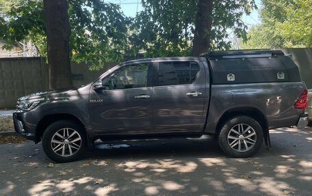 Toyota Hilux VIII, 2016 год, 3 000 000 рублей, 4 фотография
