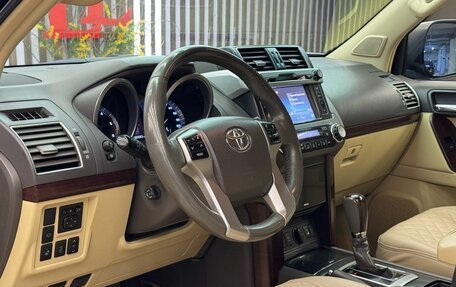 Toyota Land Cruiser Prado 150 рестайлинг 2, 2015 год, 4 000 000 рублей, 11 фотография