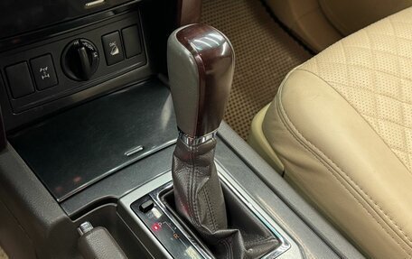 Toyota Land Cruiser Prado 150 рестайлинг 2, 2015 год, 4 000 000 рублей, 20 фотография