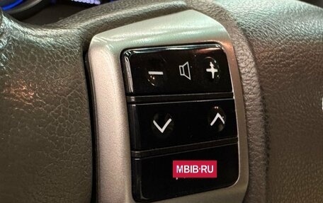 Toyota Land Cruiser Prado 150 рестайлинг 2, 2015 год, 4 000 000 рублей, 12 фотография