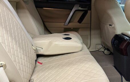Toyota Land Cruiser Prado 150 рестайлинг 2, 2015 год, 4 000 000 рублей, 29 фотография