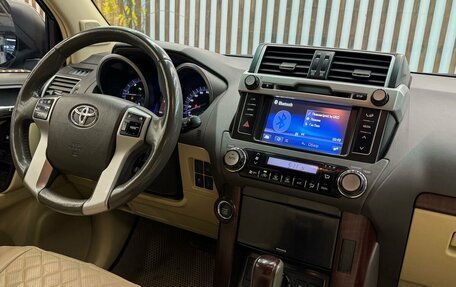 Toyota Land Cruiser Prado 150 рестайлинг 2, 2015 год, 4 000 000 рублей, 27 фотография