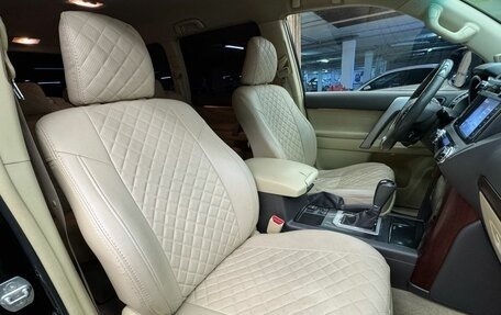 Toyota Land Cruiser Prado 150 рестайлинг 2, 2015 год, 4 000 000 рублей, 25 фотография