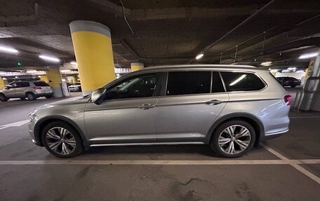 Volkswagen Passat B8 рестайлинг, 2018 год, 2 700 000 рублей, 6 фотография