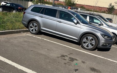 Volkswagen Passat B8 рестайлинг, 2018 год, 2 700 000 рублей, 11 фотография