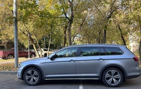 Volkswagen Passat B8 рестайлинг, 2018 год, 2 700 000 рублей, 3 фотография