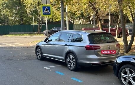 Volkswagen Passat B8 рестайлинг, 2018 год, 2 700 000 рублей, 12 фотография