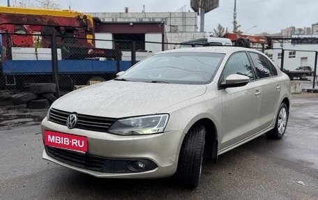 Volkswagen Jetta VI, 2012 год, 1 300 000 рублей, 2 фотография