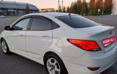 Hyundai Solaris II рестайлинг, 2012 год, 700 000 рублей, 6 фотография