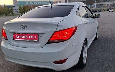 Hyundai Solaris II рестайлинг, 2012 год, 700 000 рублей, 4 фотография