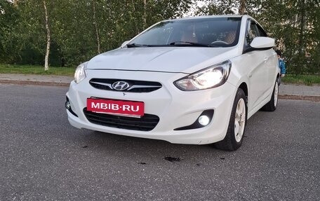 Hyundai Solaris II рестайлинг, 2012 год, 700 000 рублей, 11 фотография