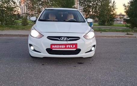 Hyundai Solaris II рестайлинг, 2012 год, 700 000 рублей, 12 фотография