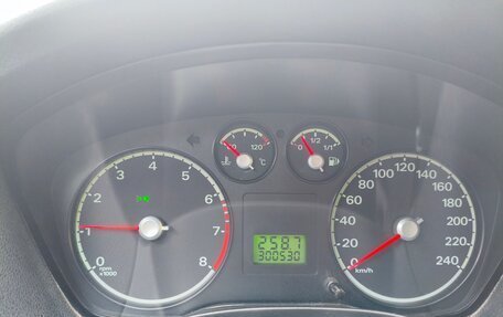 Ford Focus II рестайлинг, 2006 год, 550 000 рублей, 13 фотография