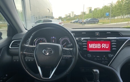 Toyota Camry, 2020 год, 3 030 000 рублей, 6 фотография