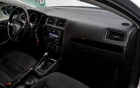 Volkswagen Jetta VI, 2018 год, 1 450 000 рублей, 15 фотография