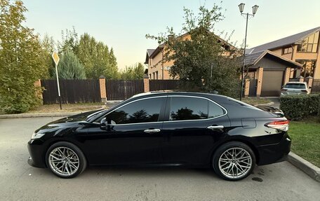 Toyota Camry, 2020 год, 2 450 000 рублей, 2 фотография