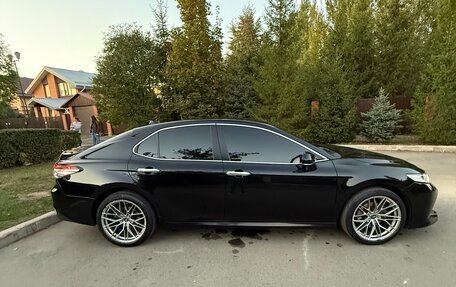 Toyota Camry, 2020 год, 2 450 000 рублей, 6 фотография