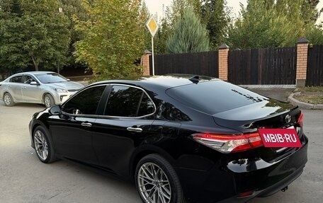 Toyota Camry, 2020 год, 2 450 000 рублей, 3 фотография