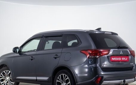 Mitsubishi Outlander III рестайлинг 3, 2017 год, 2 199 000 рублей, 7 фотография