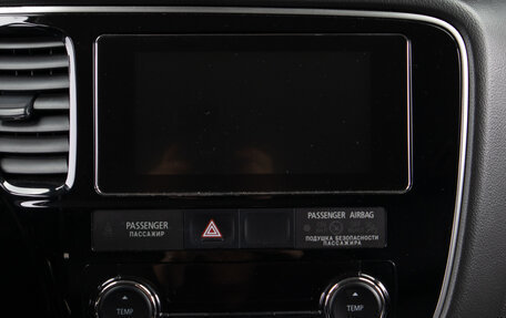 Mitsubishi Outlander III рестайлинг 3, 2017 год, 2 199 000 рублей, 14 фотография