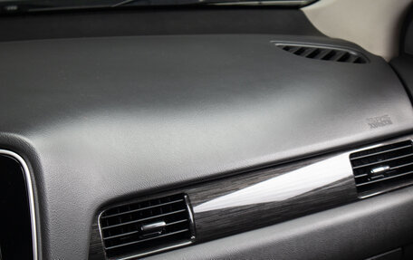 Mitsubishi Outlander III рестайлинг 3, 2017 год, 2 199 000 рублей, 13 фотография