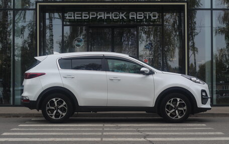 KIA Sportage IV рестайлинг, 2020 год, 2 200 000 рублей, 4 фотография