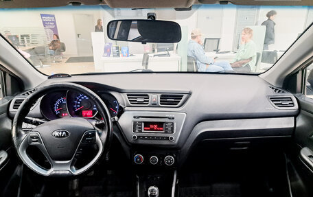 KIA Rio III рестайлинг, 2016 год, 1 064 000 рублей, 18 фотография