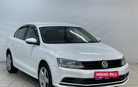 Volkswagen Jetta VI, 2016 год, 899 900 рублей, 2 фотография