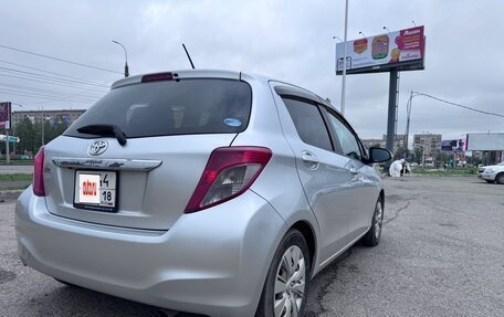 Toyota Vitz, 2011 год, 890 000 рублей, 4 фотография