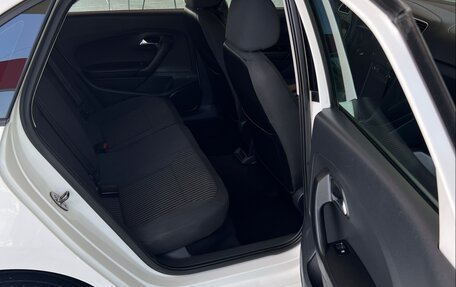 Volkswagen Polo VI (EU Market), 2012 год, 780 000 рублей, 18 фотография