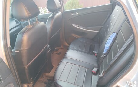 Hyundai Solaris II рестайлинг, 2013 год, 830 000 рублей, 7 фотография