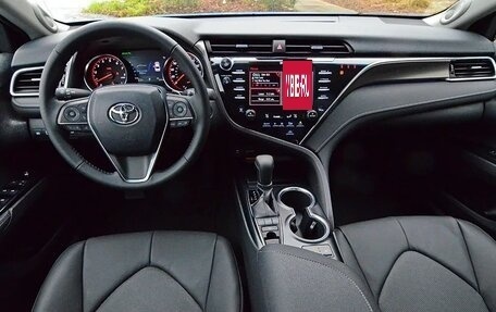Toyota Camry, 2019 год, 2 650 000 рублей, 8 фотография