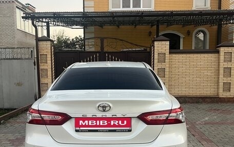 Toyota Camry, 2019 год, 2 650 000 рублей, 4 фотография