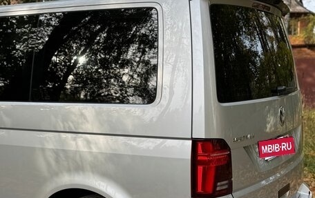 Volkswagen Multivan T6 рестайлинг, 2020 год, 4 350 000 рублей, 13 фотография