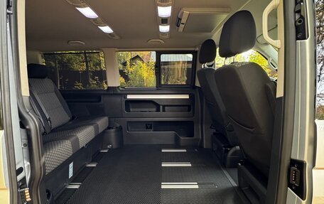 Volkswagen Multivan T6 рестайлинг, 2020 год, 4 350 000 рублей, 20 фотография
