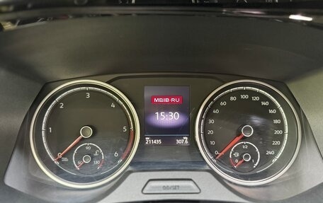 Volkswagen Multivan T6 рестайлинг, 2020 год, 4 350 000 рублей, 18 фотография