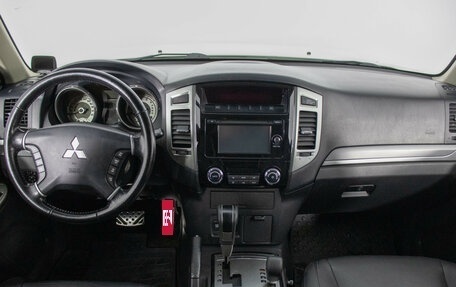 Mitsubishi Pajero IV, 2015 год, 3 720 000 рублей, 13 фотография