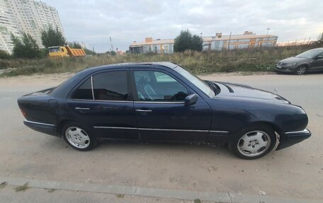 Mercedes-Benz E-Класс, 1997 год, 420 000 рублей, 6 фотография