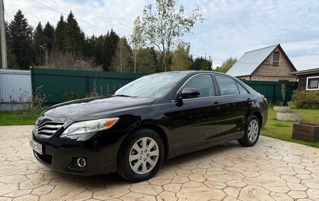 Toyota Camry, 2011 год, 1 250 000 рублей, 2 фотография