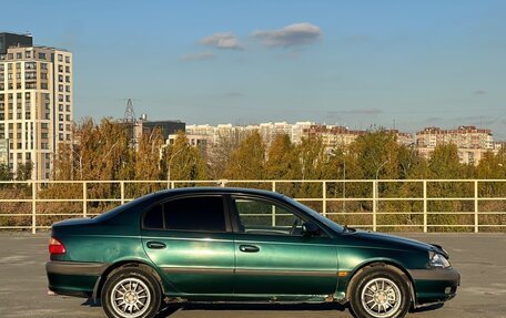 Toyota Avensis III рестайлинг, 2001 год, 399 000 рублей, 4 фотография
