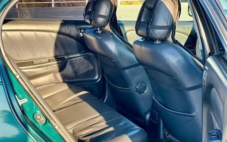 Toyota Avensis III рестайлинг, 2001 год, 399 000 рублей, 11 фотография