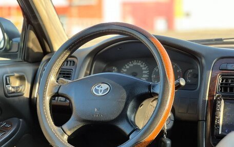 Toyota Avensis III рестайлинг, 2001 год, 399 000 рублей, 16 фотография