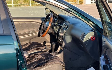 Toyota Avensis III рестайлинг, 2001 год, 399 000 рублей, 19 фотография