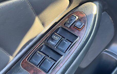 Toyota Avensis III рестайлинг, 2001 год, 399 000 рублей, 23 фотография