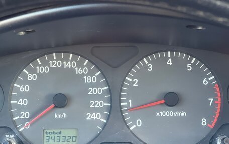 Toyota Avensis III рестайлинг, 2001 год, 399 000 рублей, 25 фотография