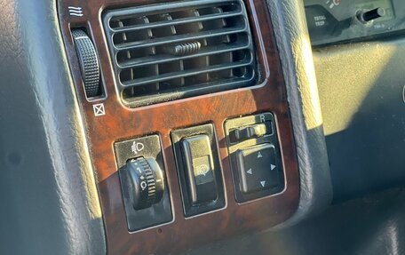 Toyota Avensis III рестайлинг, 2001 год, 399 000 рублей, 26 фотография