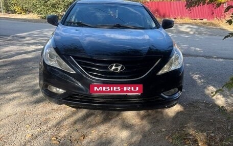 Hyundai Sonata VI, 2011 год, 900 000 рублей, 7 фотография